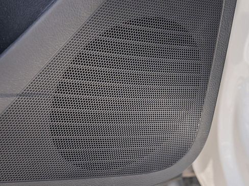 Used 2013 Volkswagen Tiguan S image 34