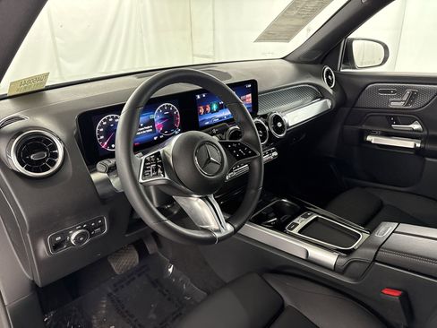 Certified 2026 Mercedes-Benz GLB 250 image 4