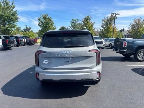 Used 2024 Kia Telluride EX AWD/4WD image 6