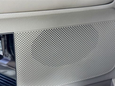 Used 2017 Lincoln Navigator Select RWD image 23