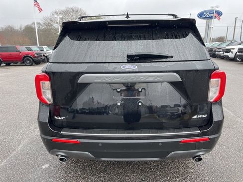 Used 2021 Ford Explorer XLT w/ Equipment Group 202A image 6