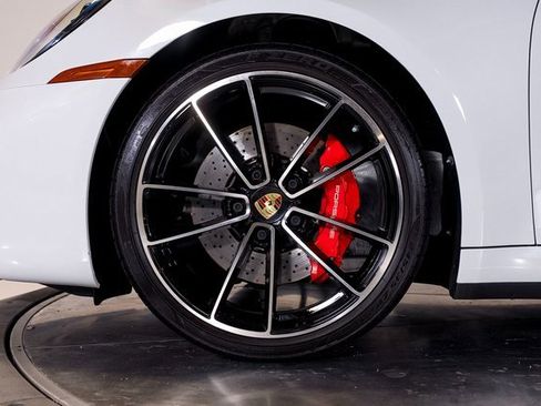 Used 2022 Porsche 911 Targa 4S w/ Premium Package image 11