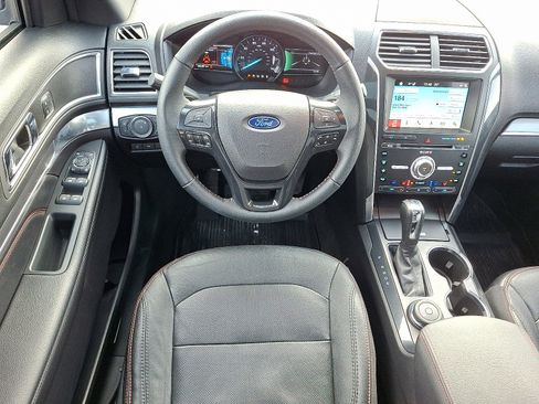Used 2018 Ford Explorer Sport w/ Equipment Group 401A image 11