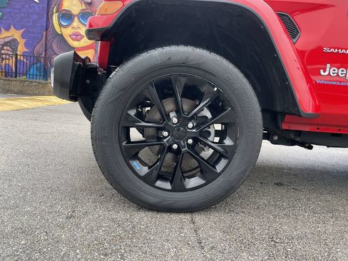 Certified 2023 Jeep Wrangler Unlimited Sahara AWD/4WD image 9