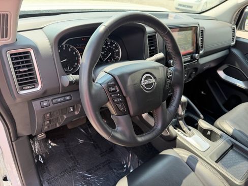 Used 2024 Nissan Frontier SL w/ Technology Package RWD image 37