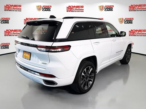 Used 2023 Jeep Grand Cherokee Overland w/ Advanced Protech Group III AWD/4WD image 18