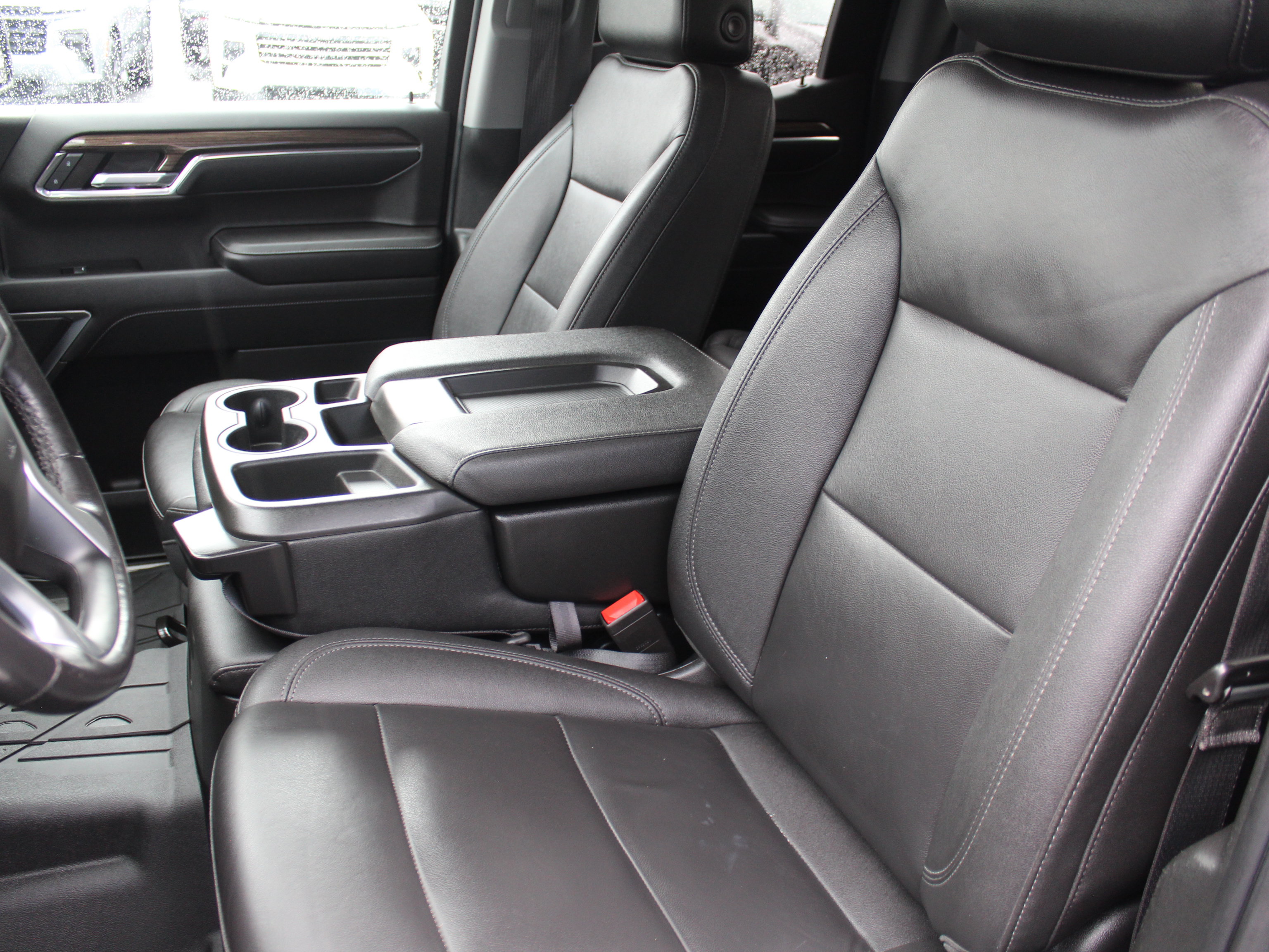 Used 2022 Chevrolet Silverado 1500 LT w/ Safety Package AWD/4WD image 13