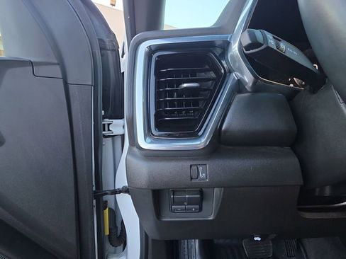 Used 2023 GMC Canyon Elevation w/ Elevation Premium Package RWD image 18