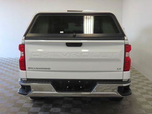 Used 2020 Chevrolet Silverado 1500 LT w/ Convenience Package AWD/4WD image 4