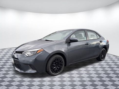 Used 2015 Toyota Corolla LE image 3