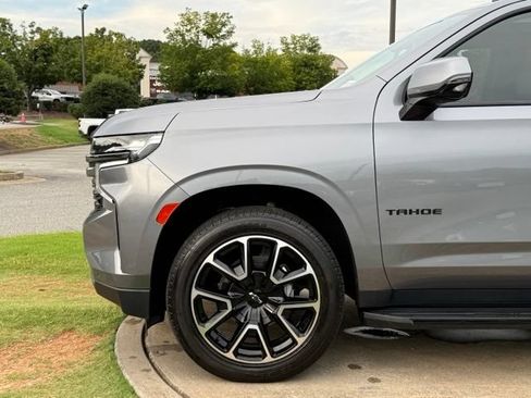 Used 2022 Chevrolet Tahoe RST w/ Luxury Package AWD/4WD image 12