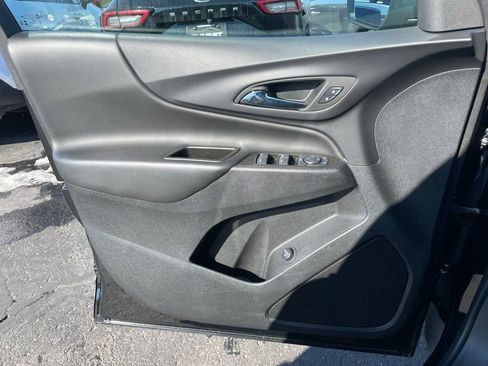 Used 2024 Chevrolet Equinox LT AWD/4WD image 50