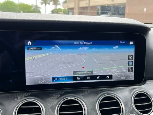 Used 2022 Mercedes-Benz E 350 Sedan image 23