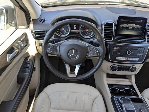 Used 2017 Mercedes-Benz GLE 350 image 17