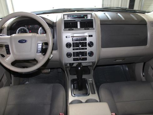 Used 2009 Ford Escape XLT FWD image 12