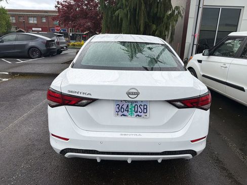 Used 2025 Nissan Sentra S image 5