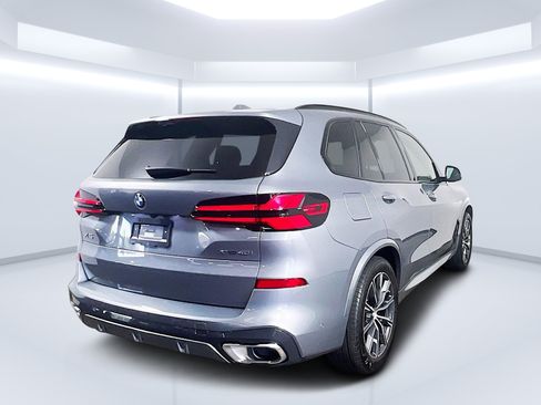 Used 2025 BMW X5 xDrive40i AWD/4WD image 21