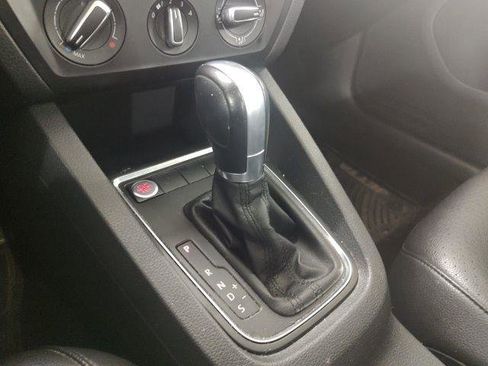 Used 2017 Volkswagen Jetta SE image 13
