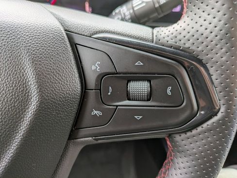 Used 2024 Chevrolet Trax RS w/ Driver Confidence Package FWD image 26
