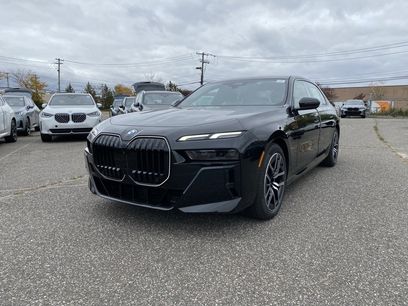 New 2026 BMW 760i xDrive w/ Premium Package