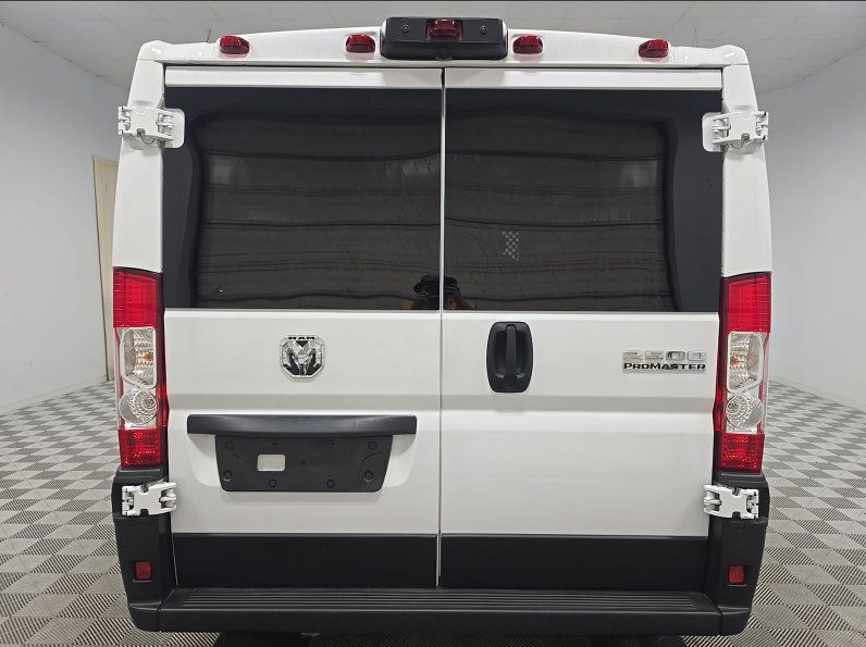Used 2025 RAM ProMaster 2500 w/ U-Haul Equipment Group FWD image 7