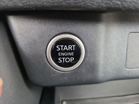 Used 2023 Nissan Rogue SV FWD image 37