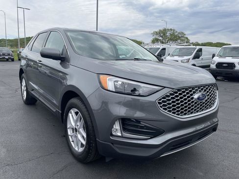 Used 2024 Ford Edge SEL w/ Convenience Package AWD/4WD image 7