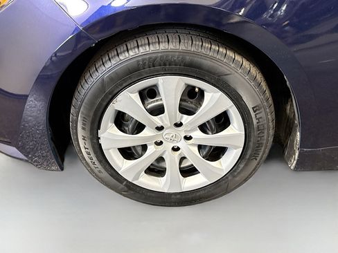 Used 2023 Toyota Corolla LE FWD image 37