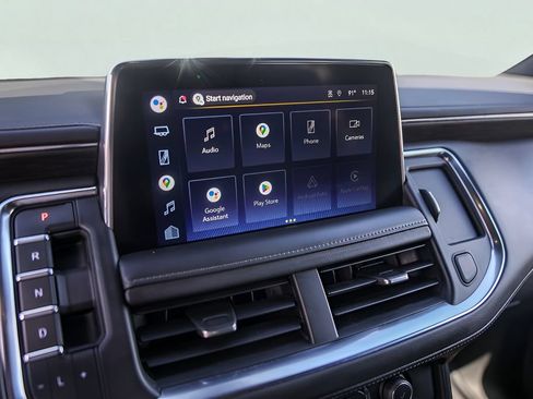 Used 2022 Chevrolet Tahoe Z71 w/ Luxury Package AWD/4WD image 19