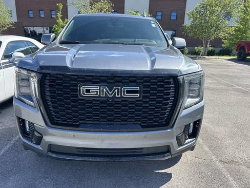Used 2022 GMC Yukon XL Denali AWD/4WD image 2