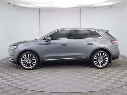 Used 2022 Lincoln Nautilus Reserve w/ Equipment Group 202A image 8