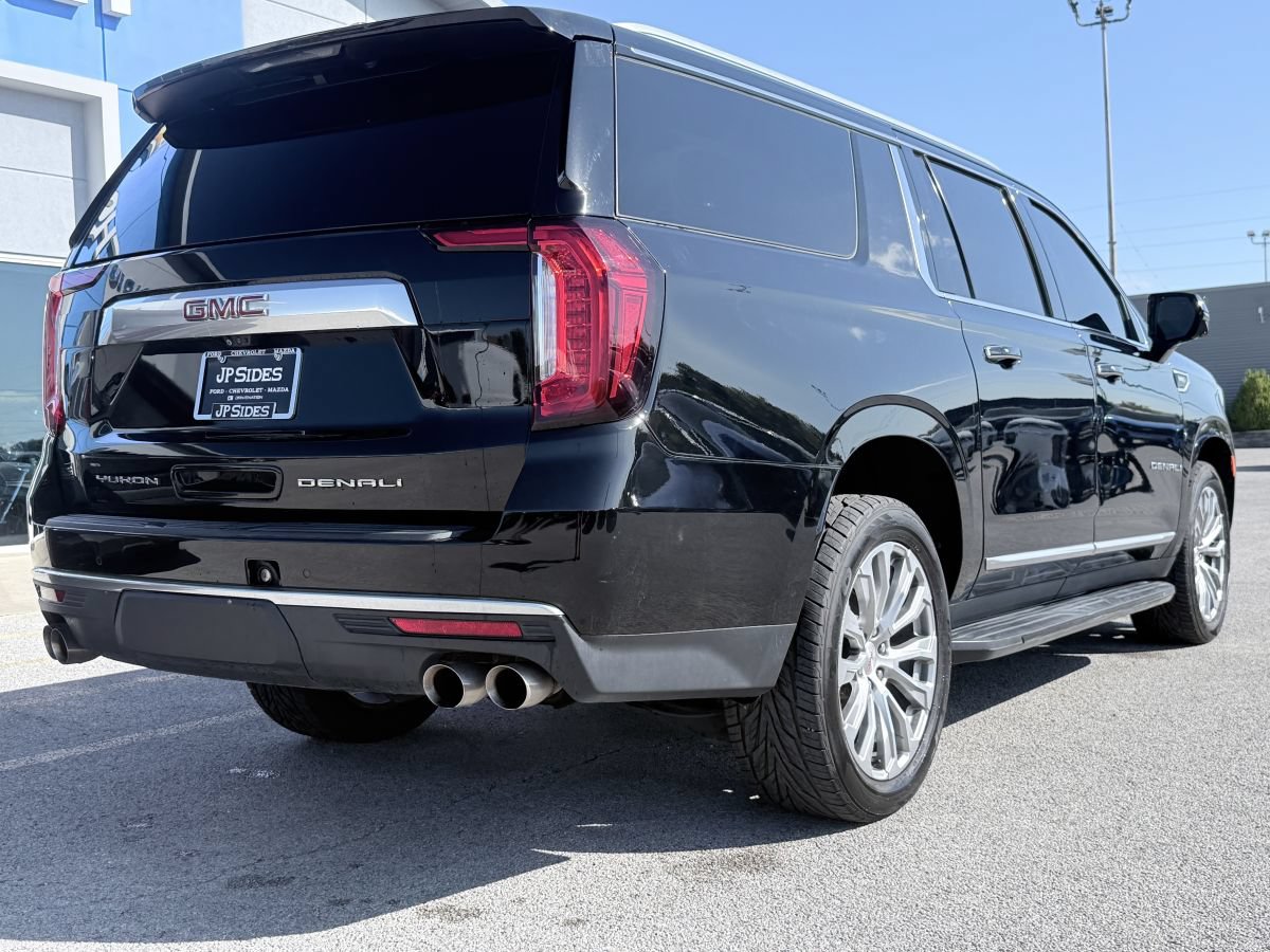 Used 2021 GMC Yukon XL Denali w/ Advanced Technology Package AWD/4WD image 7
