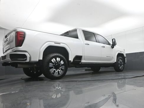 Used 2024 GMC Sierra 2500 Denali w/ Denali Reserve Package AWD/4WD image 75