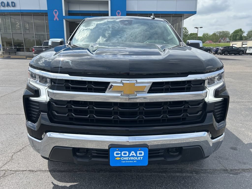 Used 2022 Chevrolet Silverado 1500 LT AWD/4WD image 9