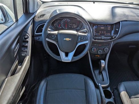 Used 2020 Chevrolet Trax LT w/ Driver Confidence Package image 31