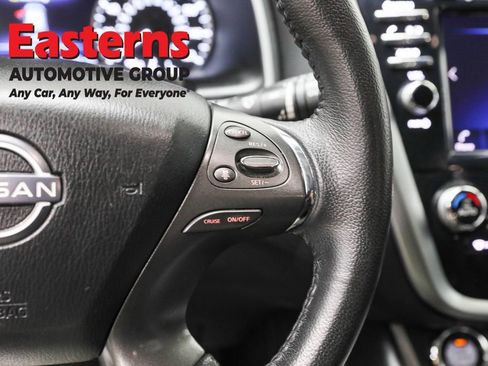 Used 2023 Nissan Murano SV image 16