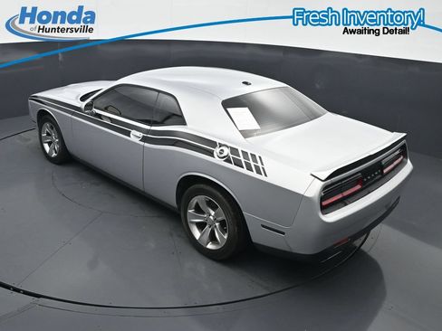Used 2021 Dodge Challenger SXT RWD image 21