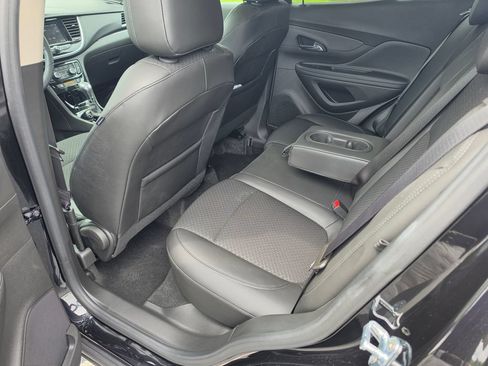 Used 2022 Buick Encore Preferred w/ Safety Package FWD image 7