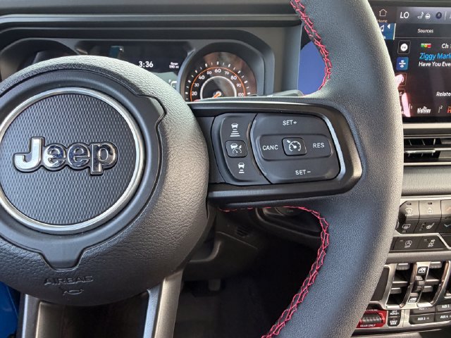Used 2024 Jeep Wrangler Unlimited Rubicon w/ Technology Group AWD/4WD image 16