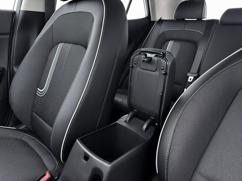 New 2026 Hyundai Venue SEL FWD image 19