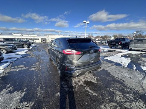 Used 2019 Ford Edge ST w/ Convenience Package image 3
