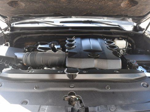 Used 2024 Toyota 4Runner SR5 AWD/4WD image 29