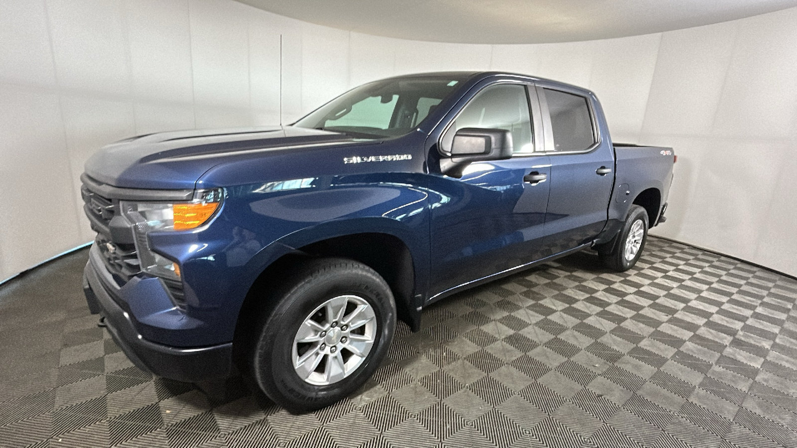 Used 2022 Chevrolet Silverado 1500 W/T w/ WT Value Package AWD/4WD image 7
