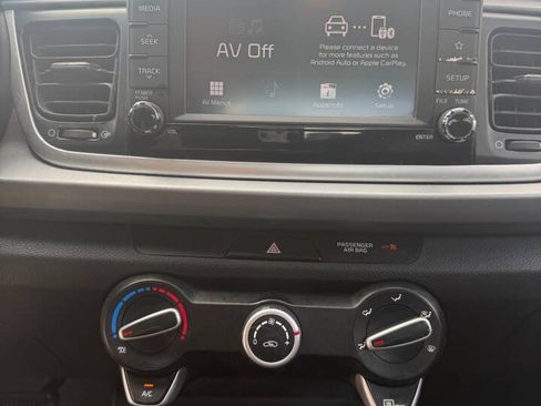 Used 2020 Kia Rio S FWD image 3