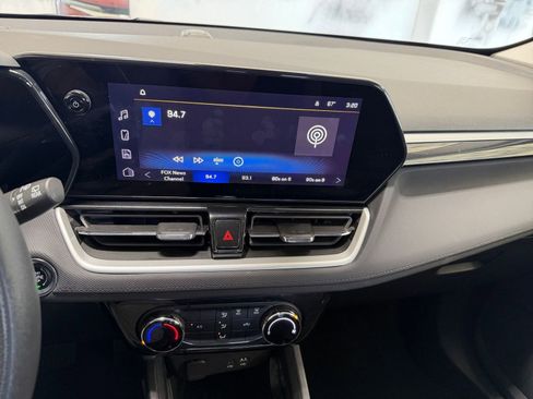 Used 2024 Chevrolet TrailBlazer LT w/ Driver Confidence Package image 18