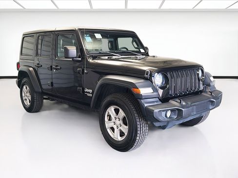 Used 2019 Jeep Wrangler Unlimited Sport S image 3
