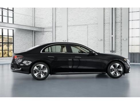 New 2026 Mercedes-Benz E 350 4MATIC Sedan image 18