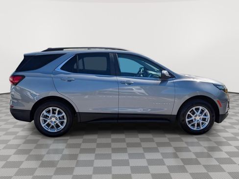 Used 2024 Chevrolet Equinox LT AWD/4WD image 6