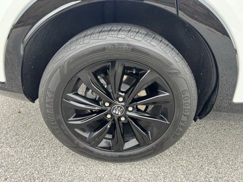 Used 2024 Buick Envista Sport Touring w/ Convenience I Package image 9