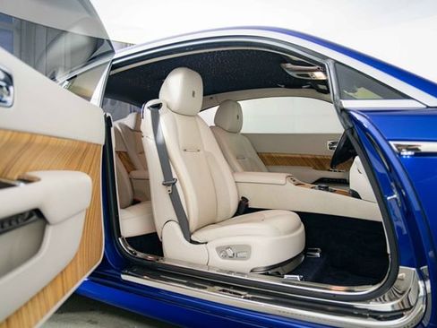 Used 2014 Rolls-Royce Wraith RWD image 26